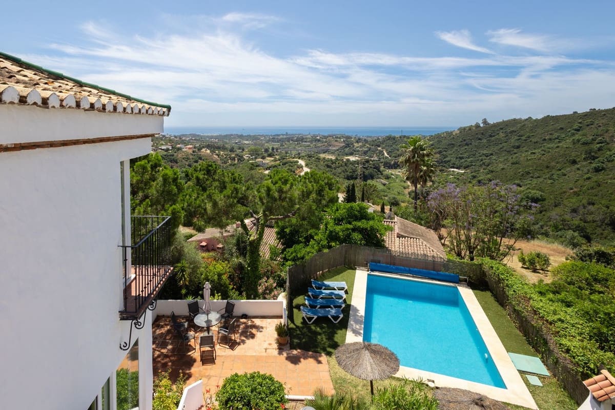 3 soverom Villa til salgs i Estepona med svømmebasseng garasje - € 850 000 (Ref: 9862005)