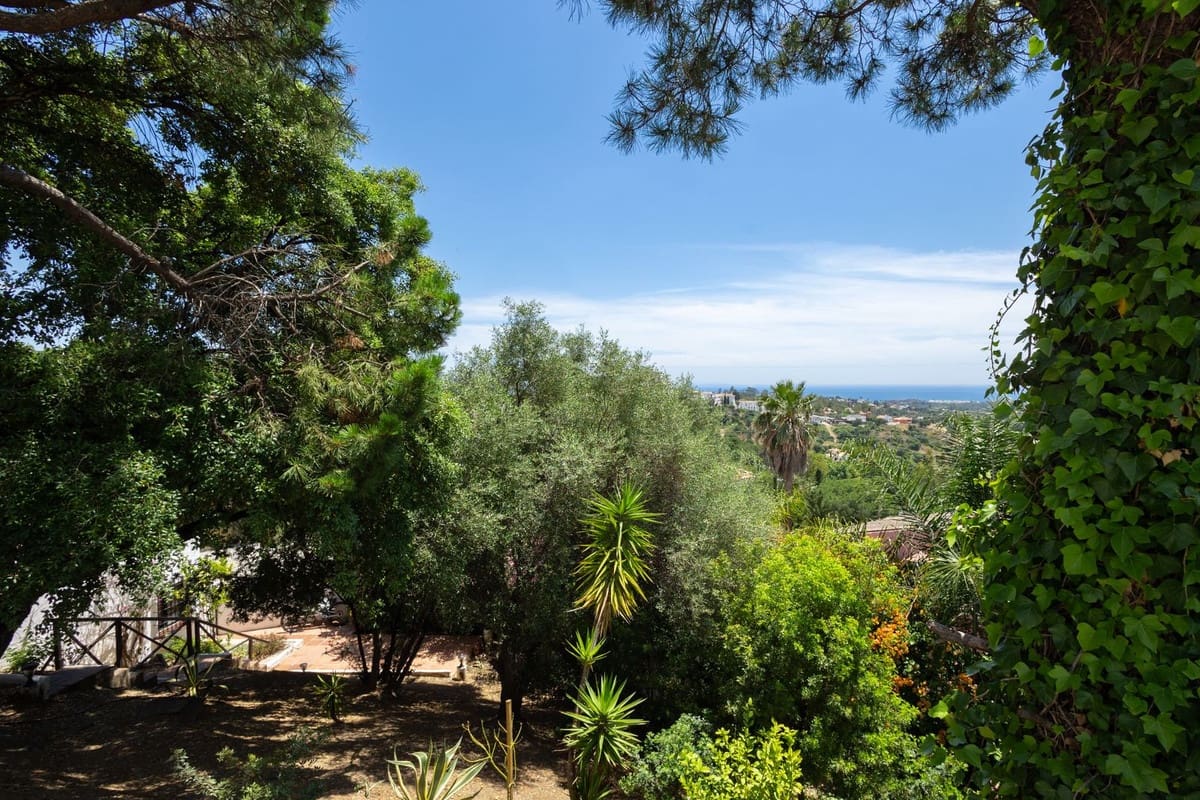 3 soverom Villa til salgs i Estepona med svømmebasseng garasje - € 850 000 (Ref: 9862005)