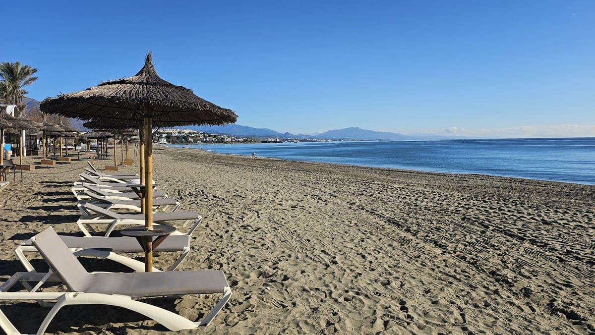 3 sovrum Hus till salu i La Duquesa / Puerto de la Duquesa med pool - 485 000 € (Ref: 9865346)