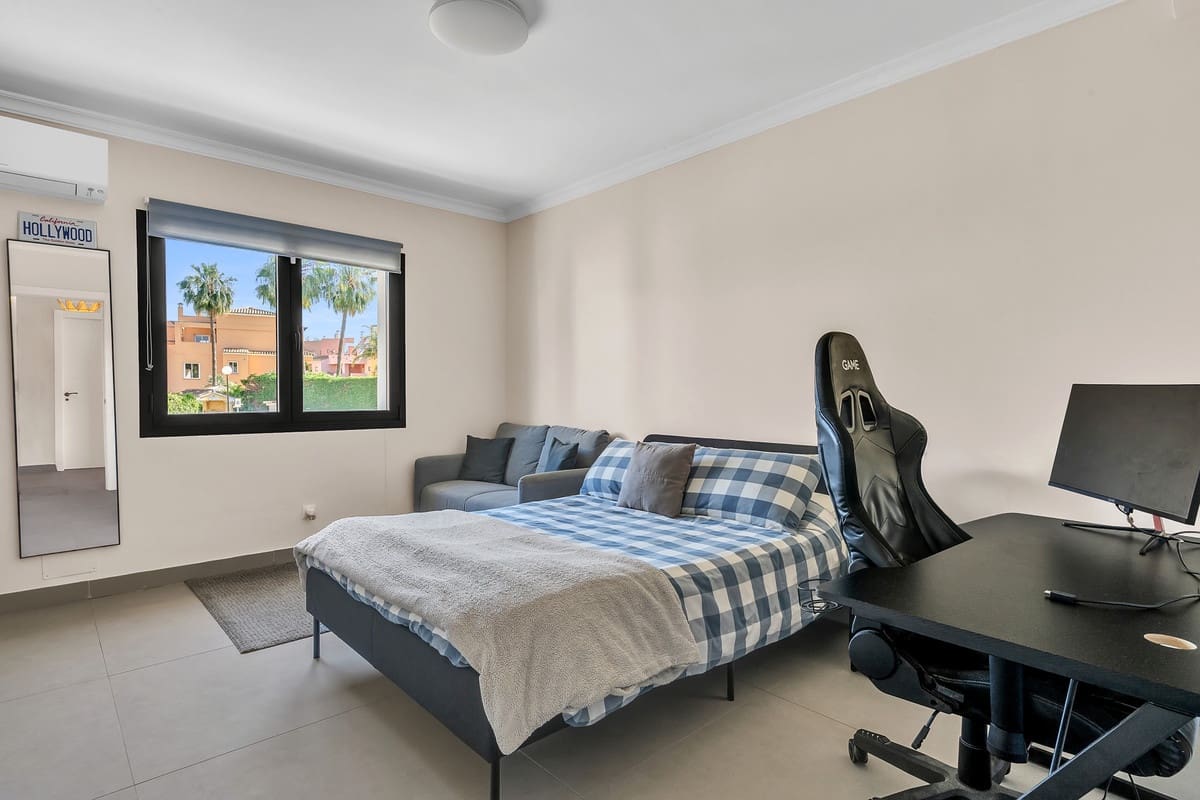 4 bedroom Villa for sale in Guadalmina with pool - € 2,200,000 (Ref: 9865347)