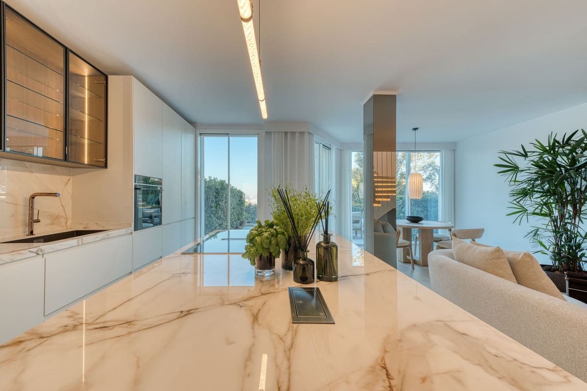 4 soveværelse Byhus til salg i La Quinta - € 1.695.000 (Ref: 9865348)