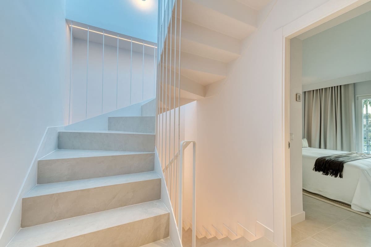 4 soveværelse Byhus til salg i La Quinta - € 1.695.000 (Ref: 9865348)
