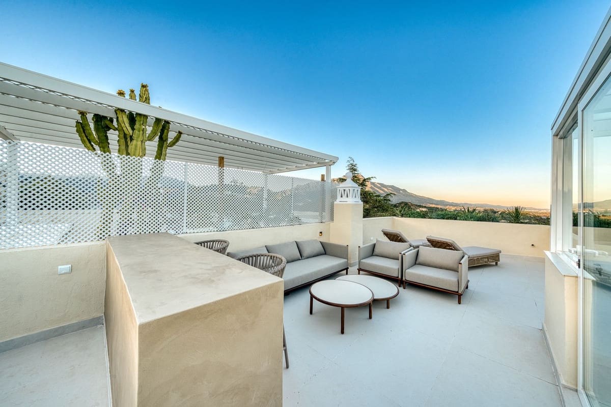 4 soveværelse Byhus til salg i La Quinta - € 1.695.000 (Ref: 9865348)