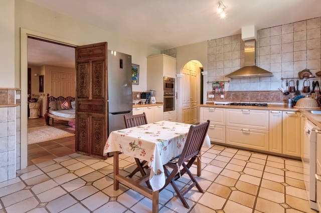 5 chambre Villa/Maison à vendre à Sotogrande Costa, San Roque avec piscine garage - 1 550 000 € (Ref: 9865351)