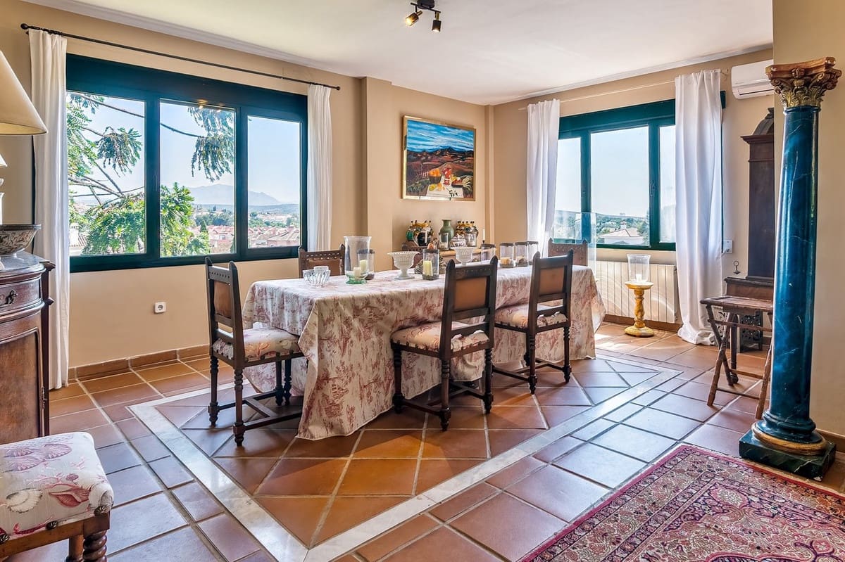 5 chambre Villa/Maison à vendre à Sotogrande avec piscine garage - 1 550 000 € (Ref: 9865351)
