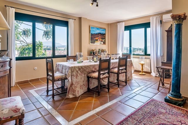 5 chambre Villa/Maison à vendre à Sotogrande Costa, San Roque avec piscine garage - 1 550 000 € (Ref: 9865351)