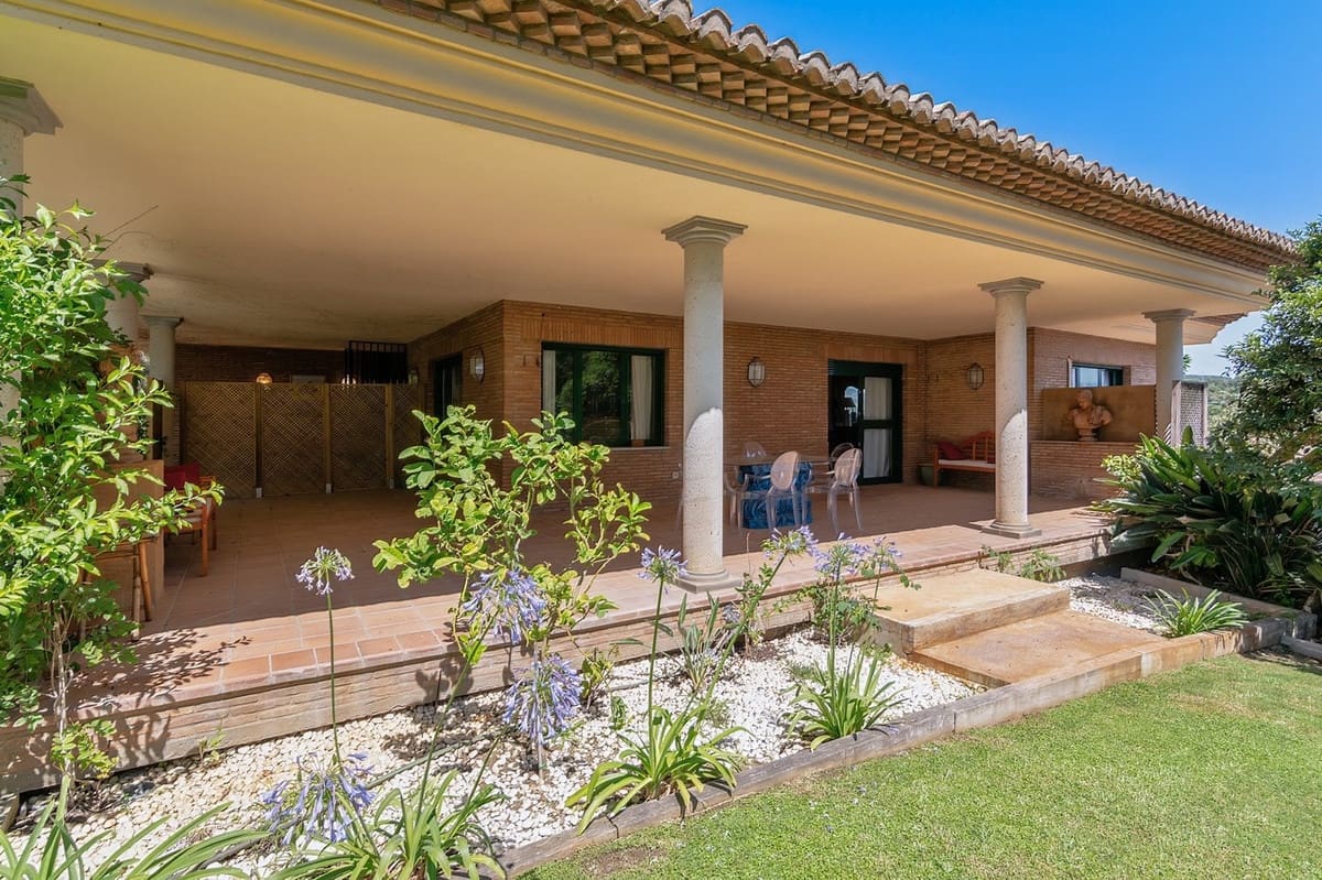 5 chambre Villa/Maison à vendre à Sotogrande avec piscine garage - 1 550 000 € (Ref: 9865351)