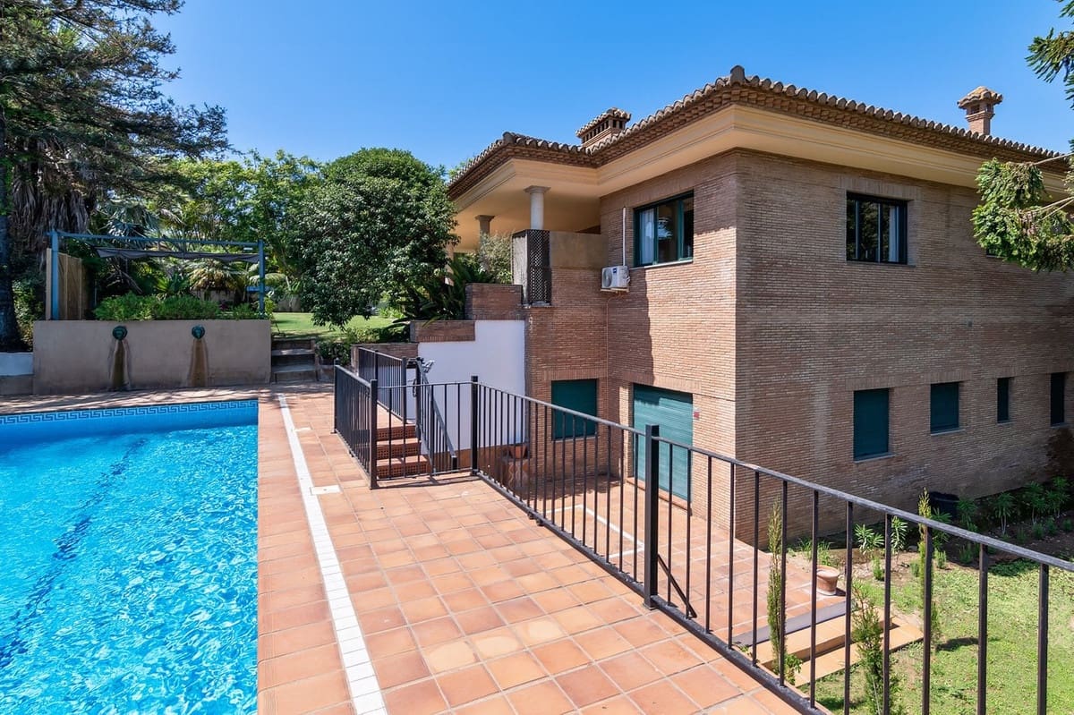 5 chambre Villa/Maison à vendre à Sotogrande avec piscine garage - 1 550 000 € (Ref: 9865351)