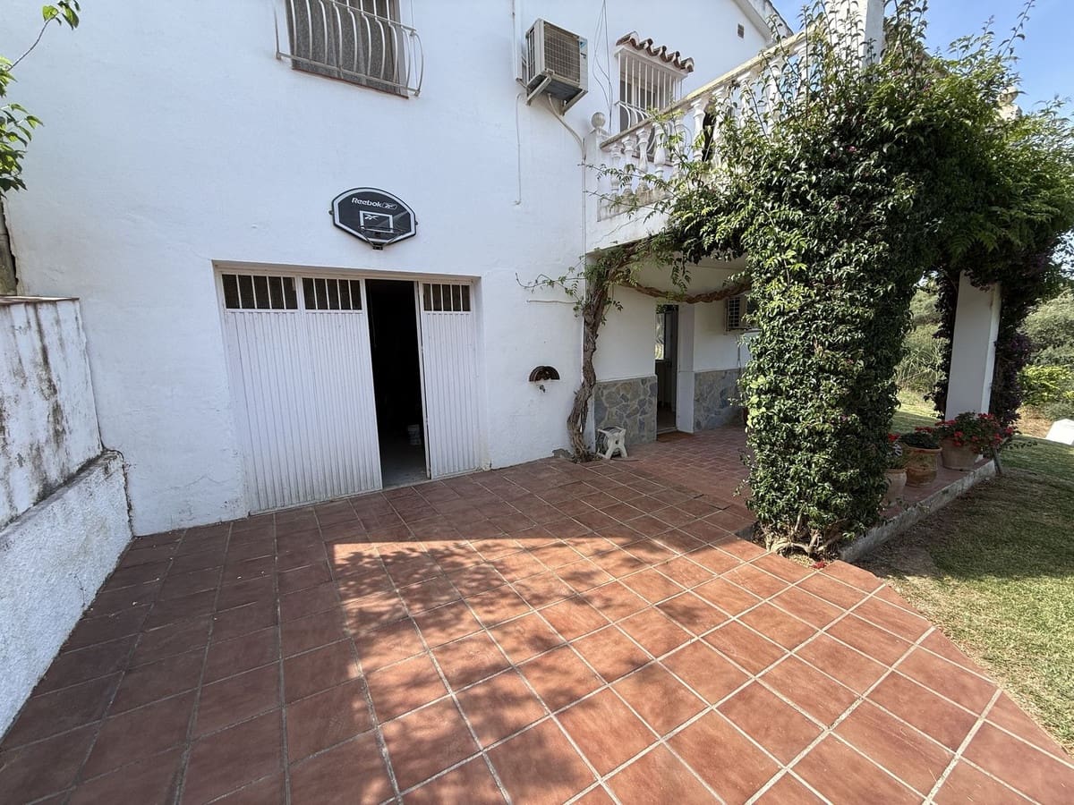 3 bedroom Finca/Country House for sale in Alhaurin el Grande with pool garage - € 549,000 (Ref: 9865352)