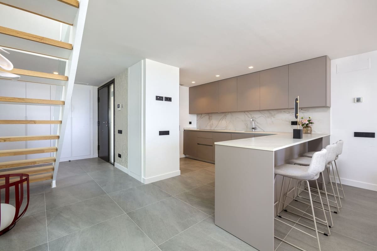 4 slaapkamer Huis te koop in Estepona met zwembad - € 1.395.000 (Ref: 9867113)