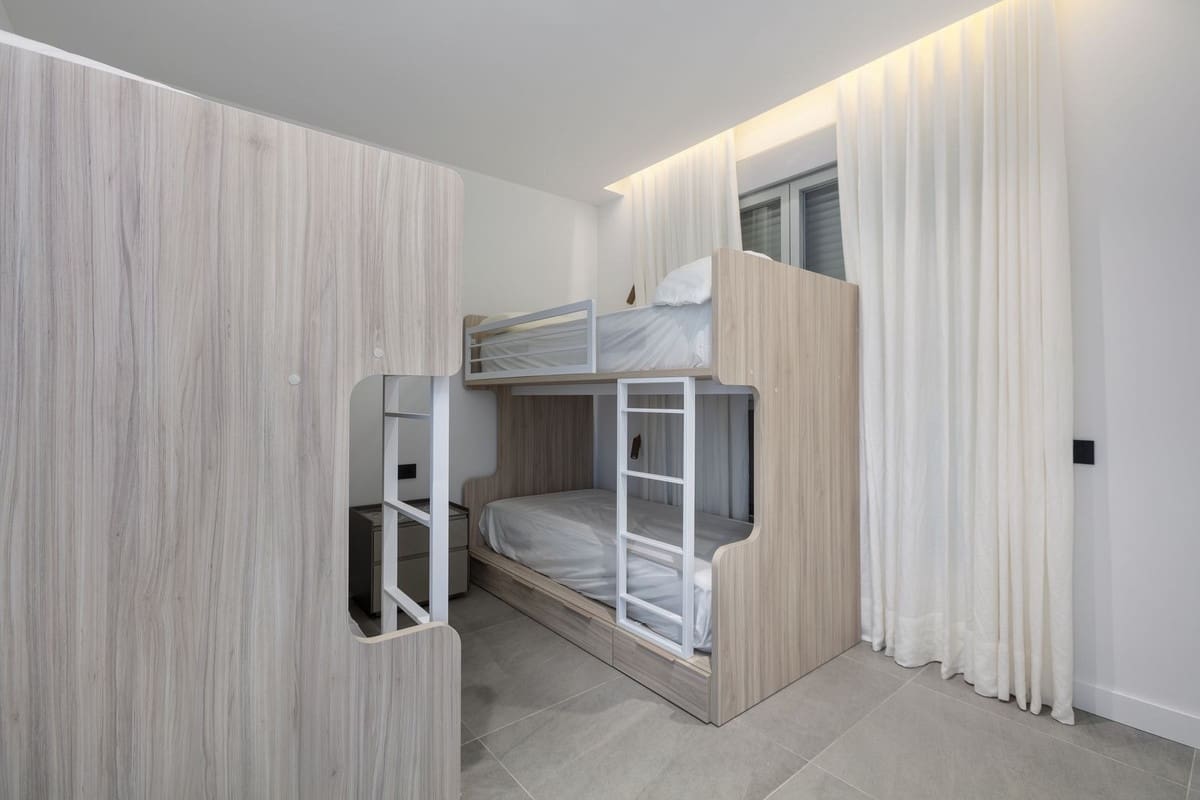 4 slaapkamer Huis te koop in Estepona met zwembad - € 1.395.000 (Ref: 9867113)