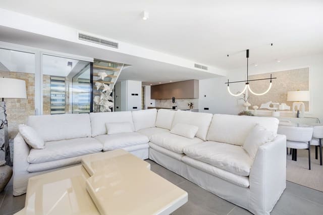 4 slaapkamer Huis te koop in Centro, Estepona met zwembad - € 1.395.000 (Ref: 9867113)