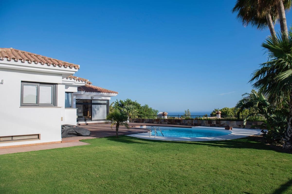 4 soverom Villa til salgs i Benalmadena med svømmebasseng garasje - € 1 650 000 (Ref: 9867115)