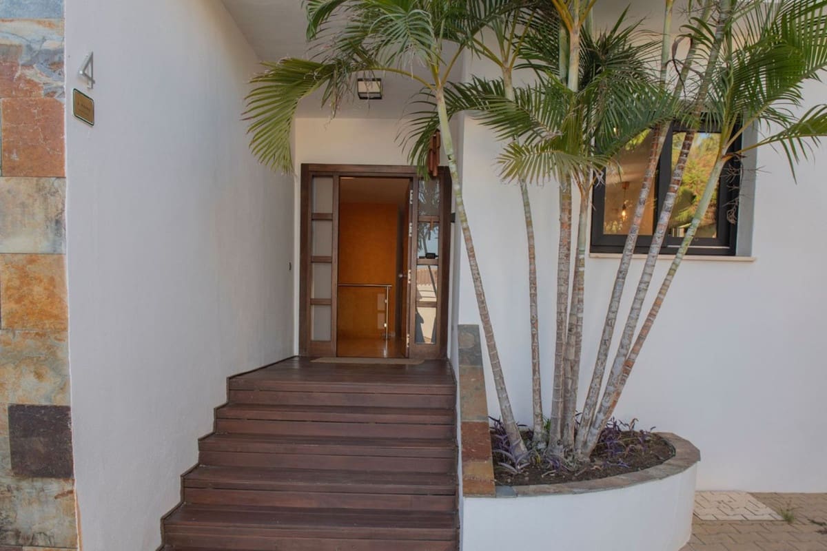 4 soverom Villa til salgs i Benalmadena med svømmebasseng garasje - € 1 650 000 (Ref: 9867115)
