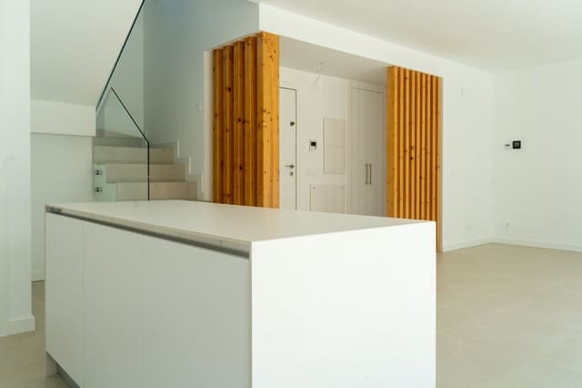 Pareado de 3 habitaciones en Atalaya-Isdabe, Estepona en venta con piscina - 795.000 € (Ref: 9870249)