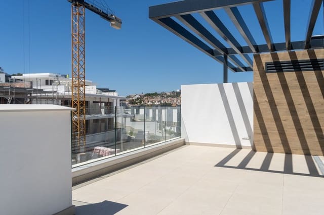 Pareado de 3 habitaciones en Atalaya-Isdabe, Estepona en venta con piscina - 795.000 € (Ref: 9870249)