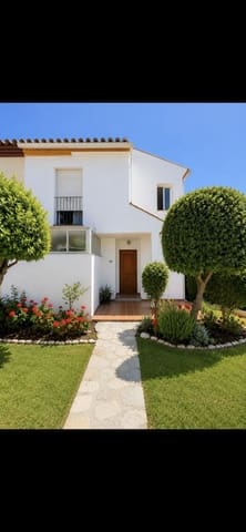 4 bedroom Semi-detached Villa for sale in Nueva Atalaya, Estepona - € 585,000 (Ref: 9870251)
