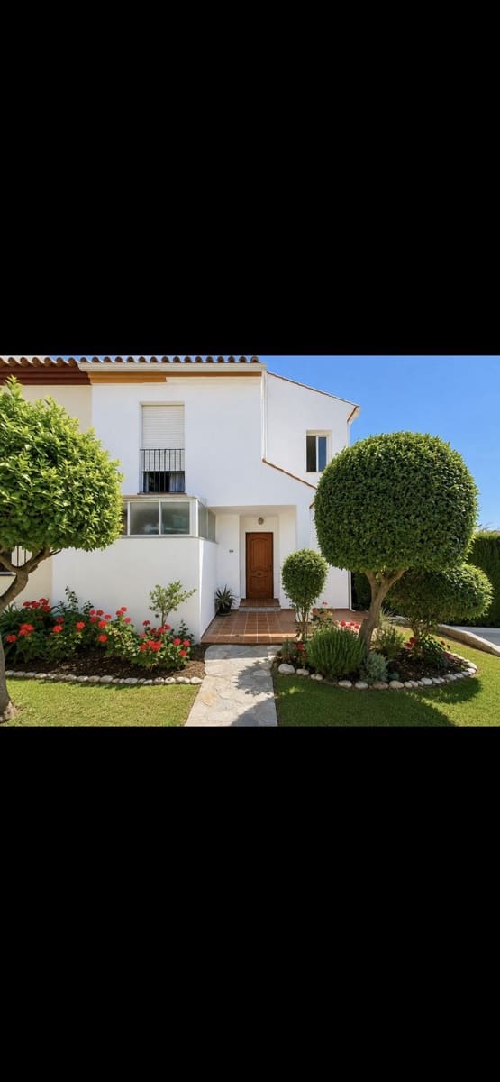4 sypialnia Dom blizniak na sprzedaż w New Golden Mile - 585 000 € (Ref: 9870251)