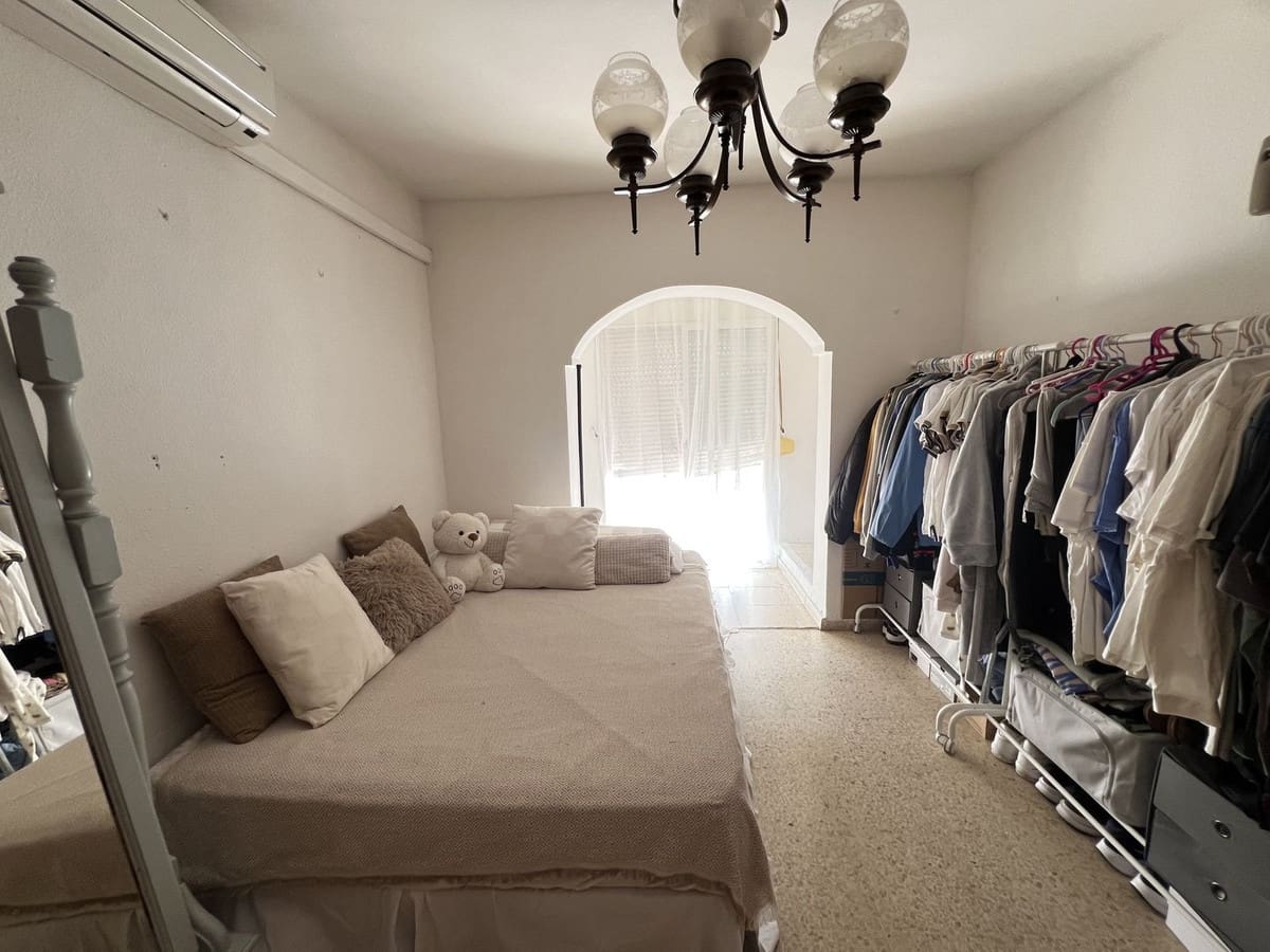 4 sypialnia Dom blizniak na sprzedaż w New Golden Mile - 585 000 € (Ref: 9870251)