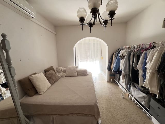 4 bedroom Semi-detached Villa for sale in Nueva Atalaya, Estepona - € 585,000 (Ref: 9870251)