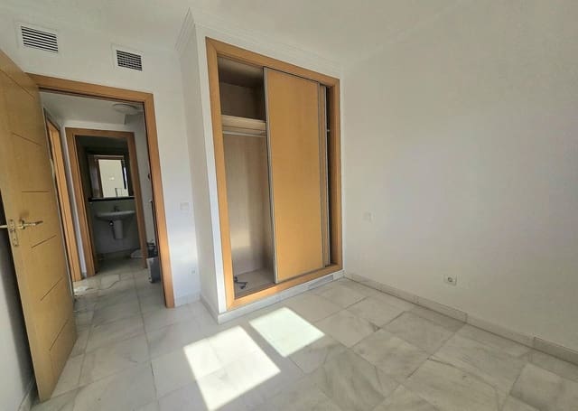 4 sypialnia Dom blizniak na sprzedaż w Benalmadena Costa, Benalmádena z garażem - 440 000 € (Ref: 9870252)