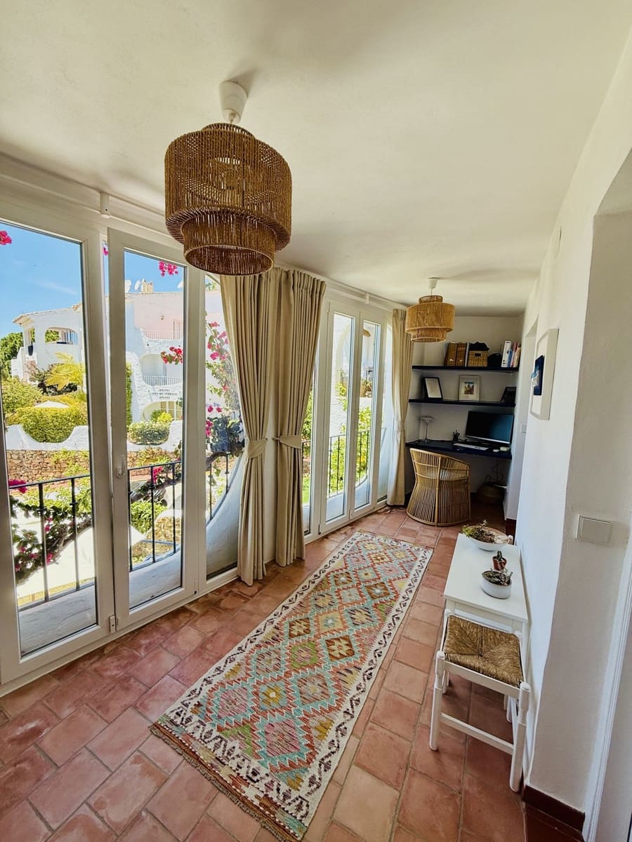 4 bedroom Semi-detached Villa for sale in Los Monteros with pool - € 720,000 (Ref: 9873204)