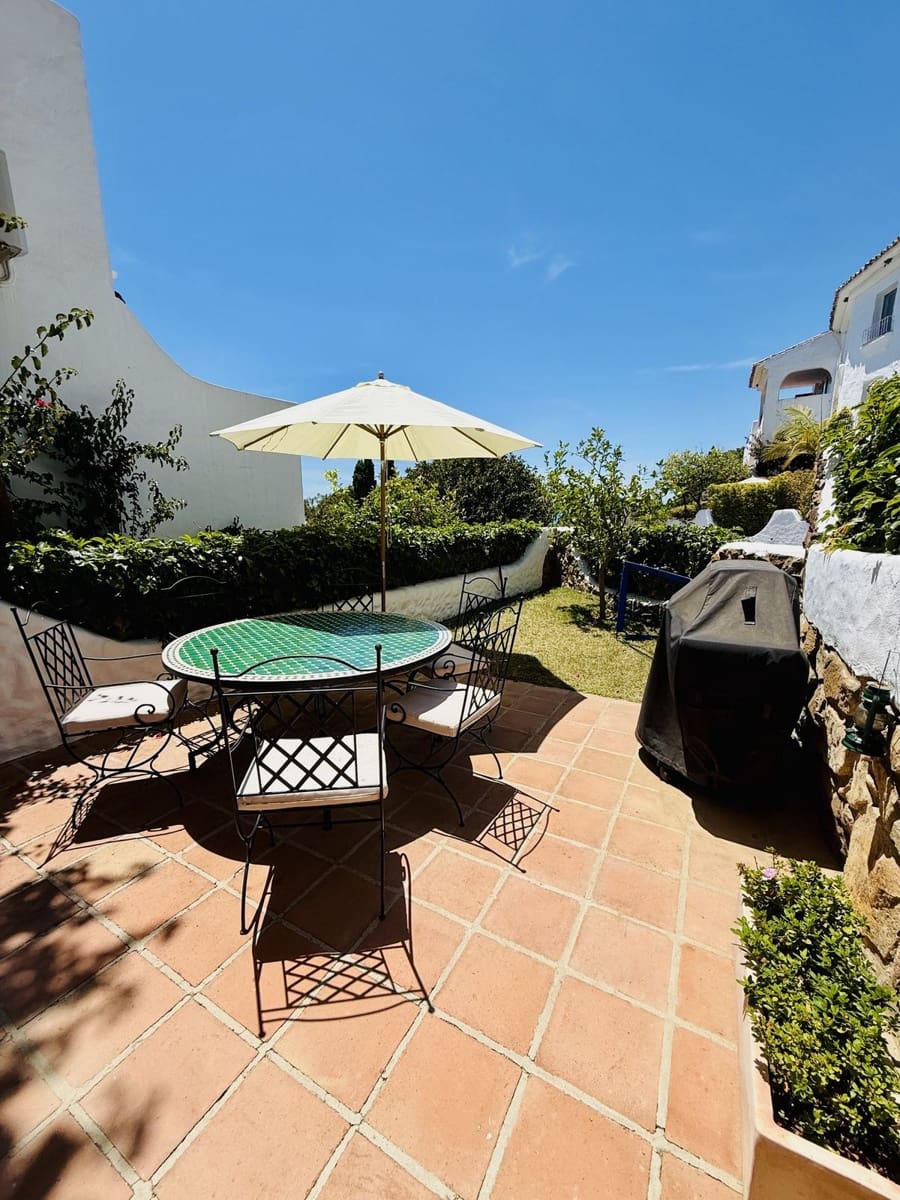 4 bedroom Semi-detached Villa for sale in Los Monteros with pool - € 720,000 (Ref: 9873204)