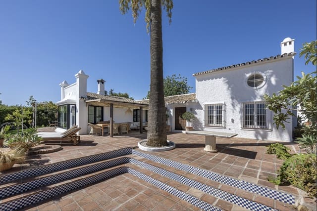 3 soverom Villa til salgs i San Pedro de Alcántara Pueblo, Marbella med svømmebasseng - € 1 650 000 (Ref: 9876007)