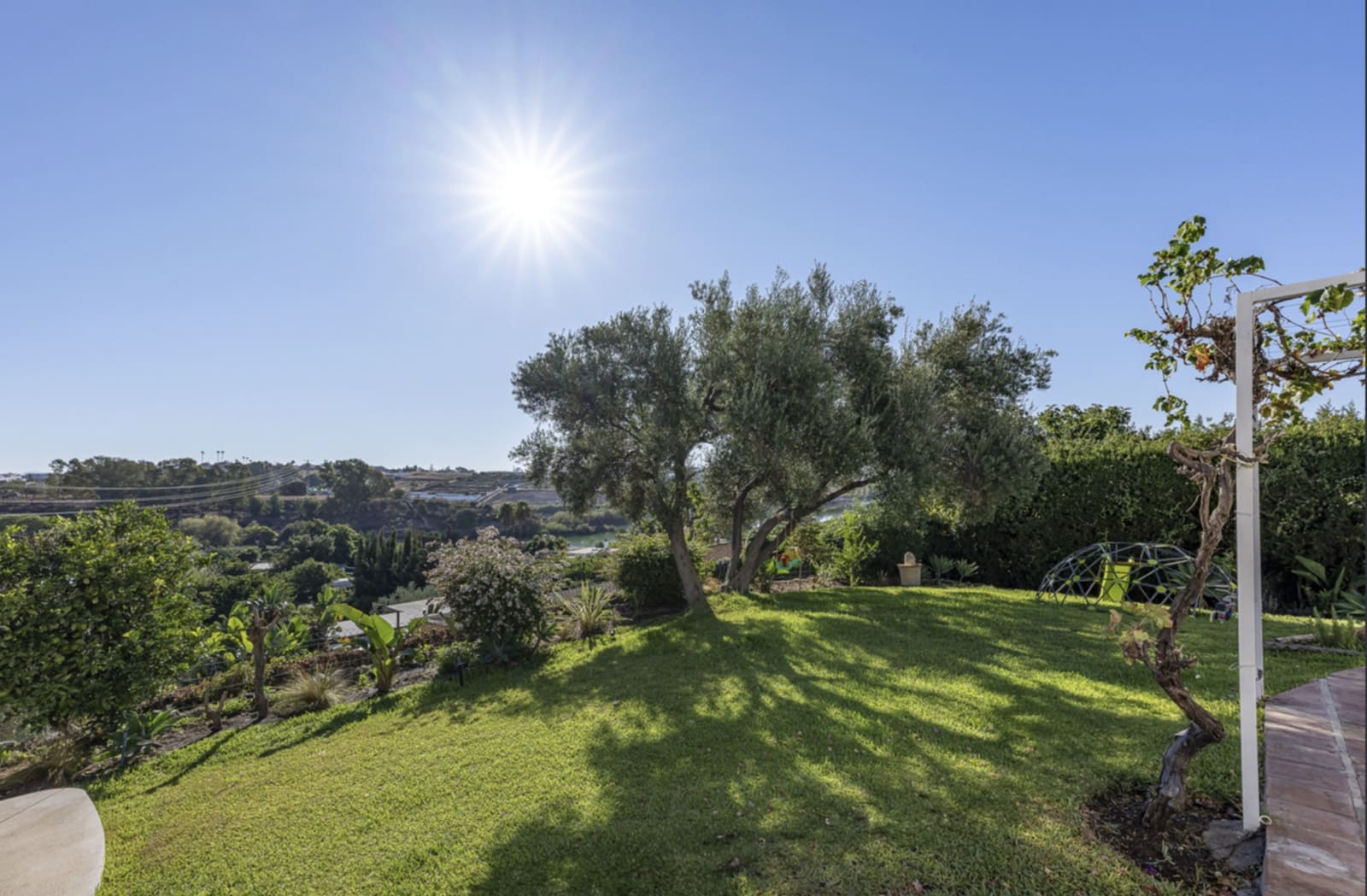 3 soverom Villa til salgs i San Pedro de Alcantara med svømmebasseng - € 1 650 000 (Ref: 9876007)