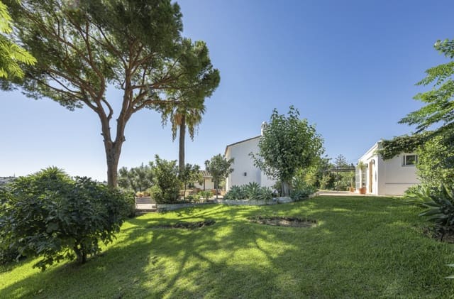 3 soverom Villa til salgs i San Pedro de Alcántara Pueblo, Marbella med svømmebasseng - € 1 650 000 (Ref: 9876007)