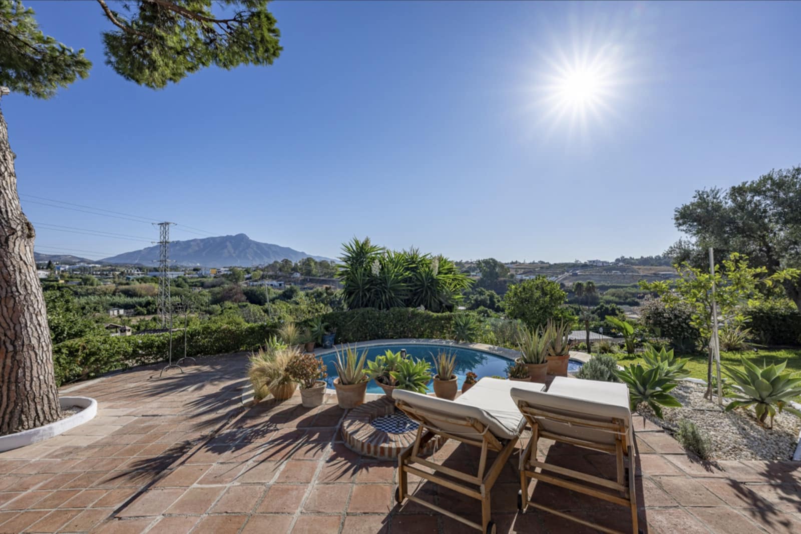 3 soverom Villa til salgs i San Pedro de Alcantara med svømmebasseng - € 1 650 000 (Ref: 9876007)