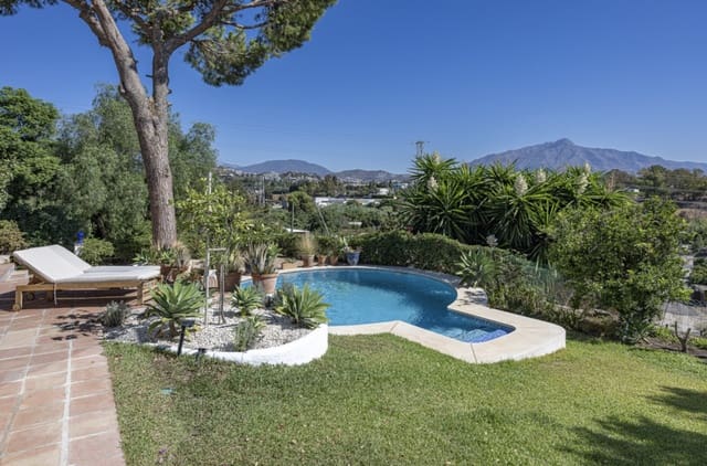 3 soverom Villa til salgs i San Pedro de Alcántara Pueblo, Marbella med svømmebasseng - € 1 650 000 (Ref: 9876007)