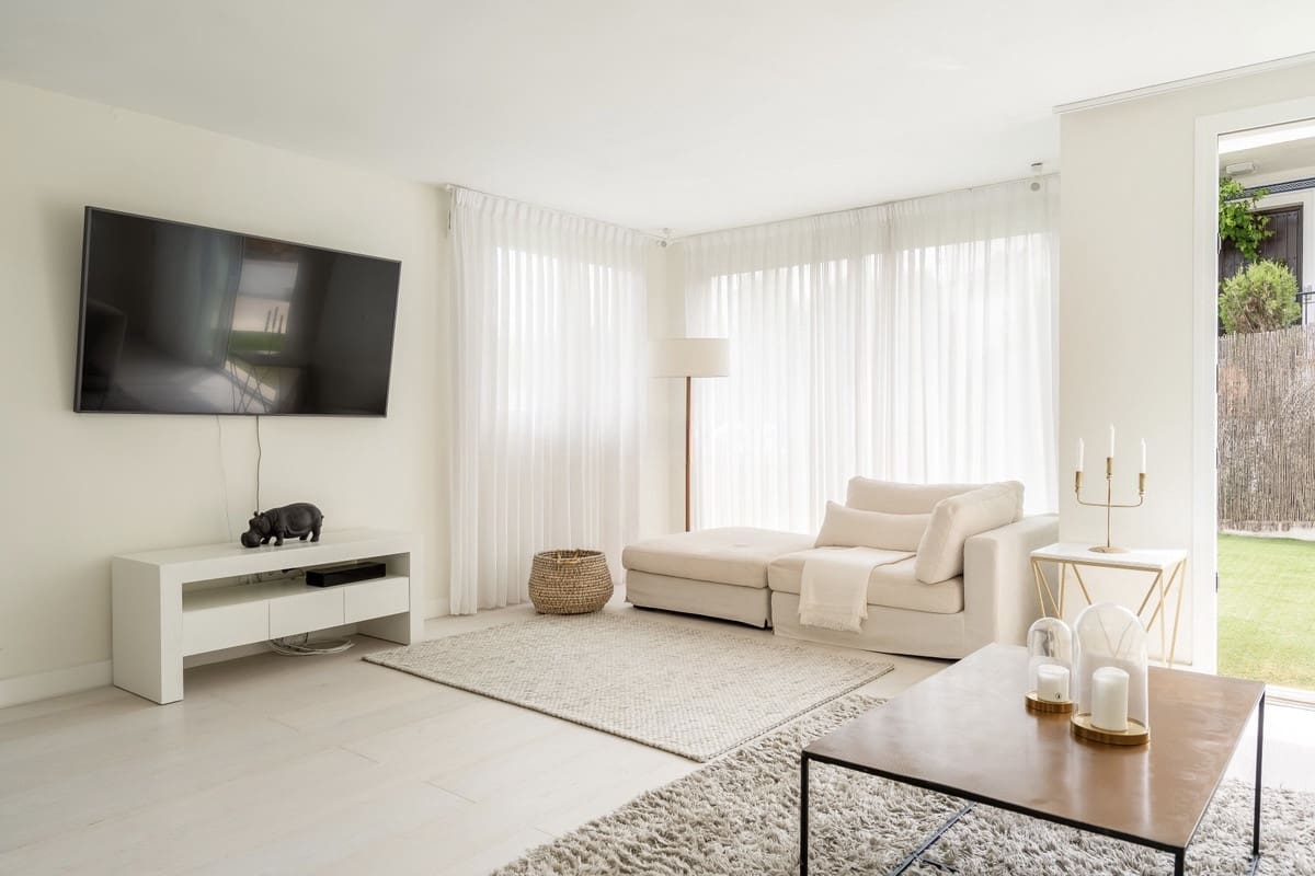 5 soverom Villa til salgs i Nueva Andalucia med svømmebasseng - € 2 595 000 (Ref: 9876011)