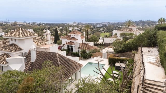5 soverom Villa til salgs i La Dama de Noche - La Alzambra, Marbella med svømmebasseng - € 2 595 000 (Ref: 9876011)