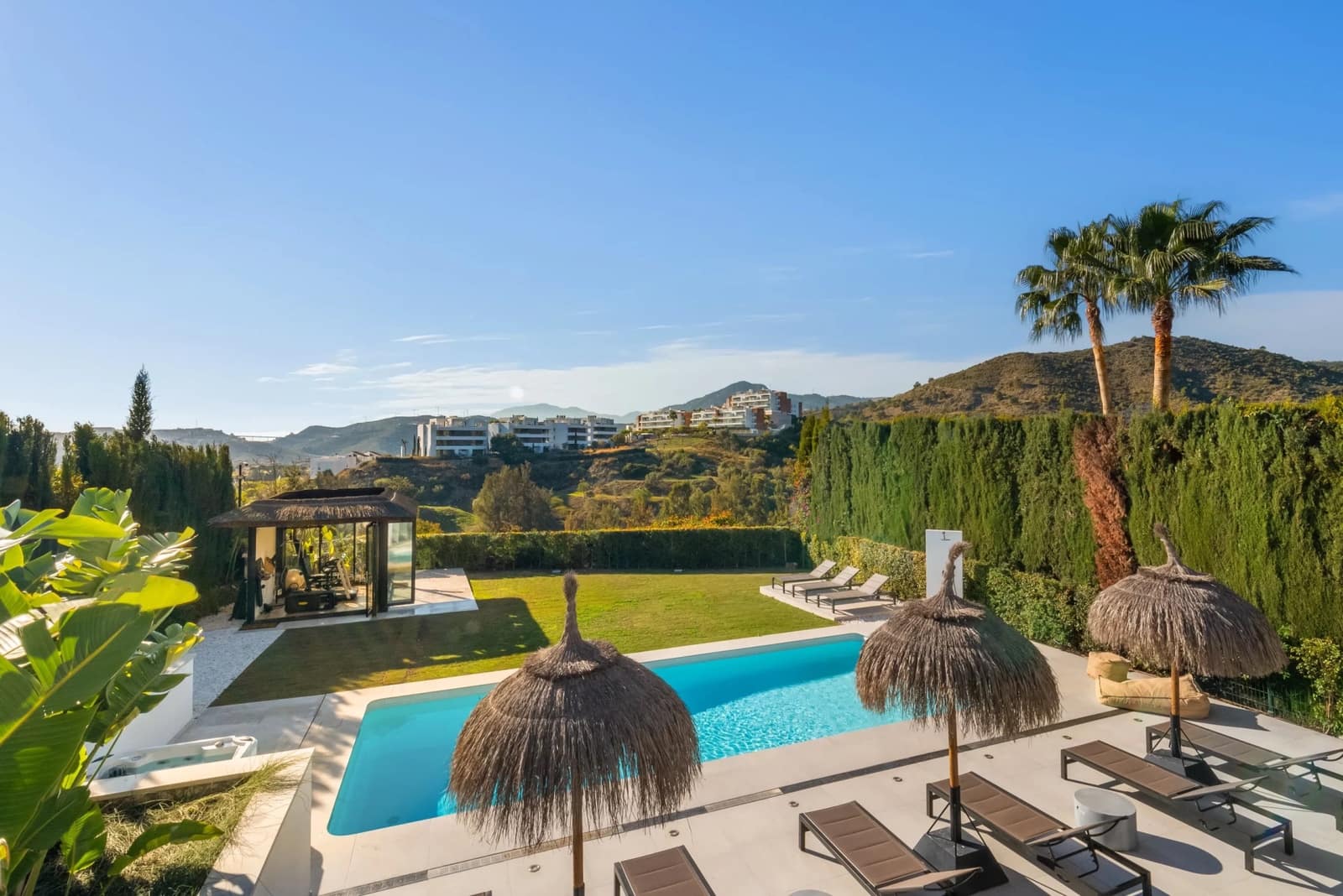 6 soverom Villa til salgs i Benahavis med svømmebasseng - € 2 995 000 (Ref: 9876014)