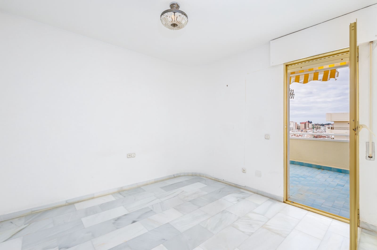 3 Zimmer Apartment zu verkaufen in Fuengirola - 460.000 € (Ref: 9876015)