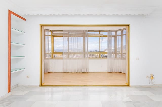 3 Zimmer Apartment zu verkaufen in Centro ciudad, Fuengirola - 460.000 € (Ref: 9876015)