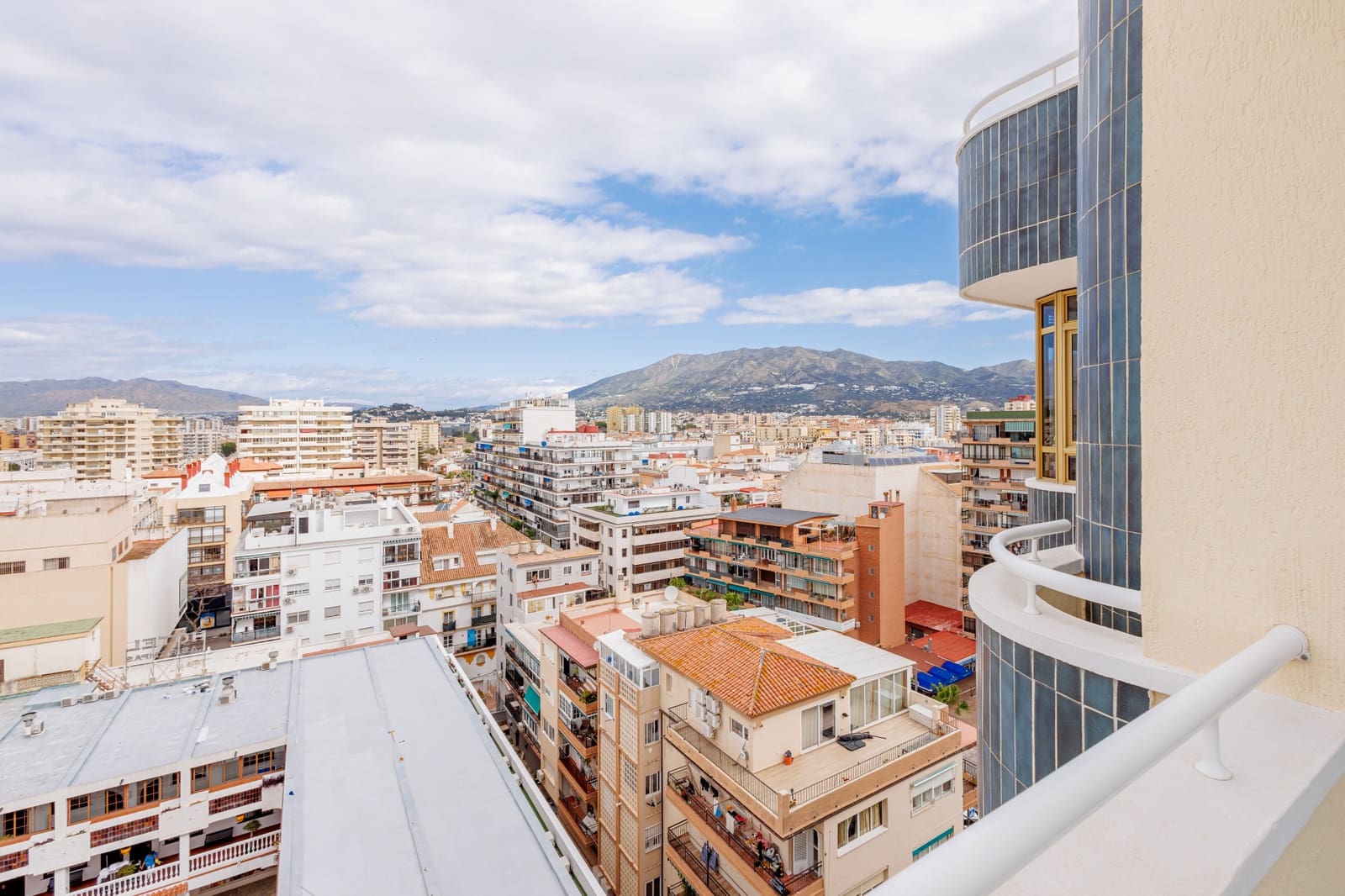 3 Zimmer Apartment zu verkaufen in Fuengirola - 460.000 € (Ref: 9876015)