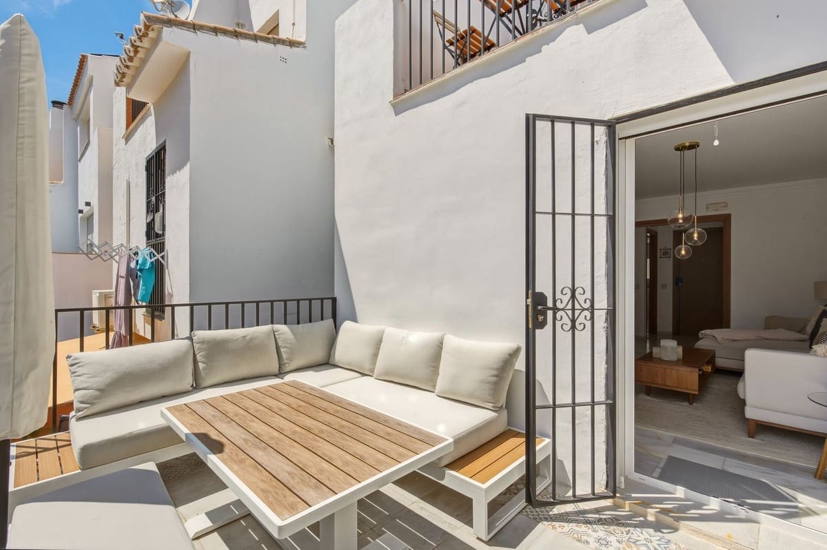 5 bedroom Townhouse for sale in Torremolinos with pool - € 525,000 (Ref: 9876018)