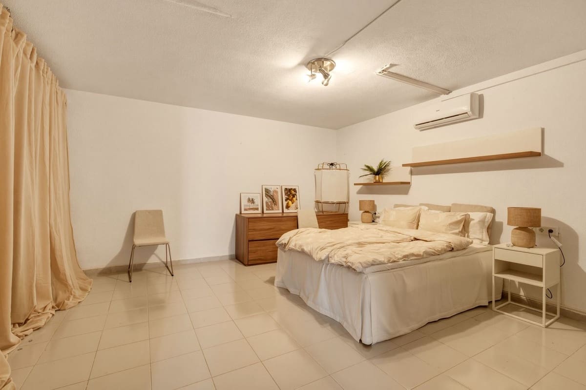 5 bedroom Townhouse for sale in Torremolinos with pool - € 525,000 (Ref: 9876018)