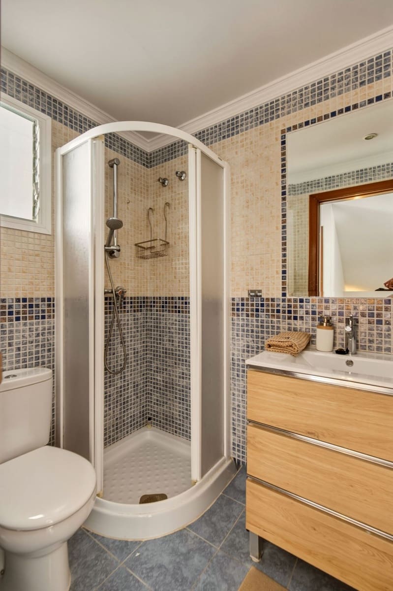5 bedroom Townhouse for sale in Torremolinos with pool - € 525,000 (Ref: 9876018)