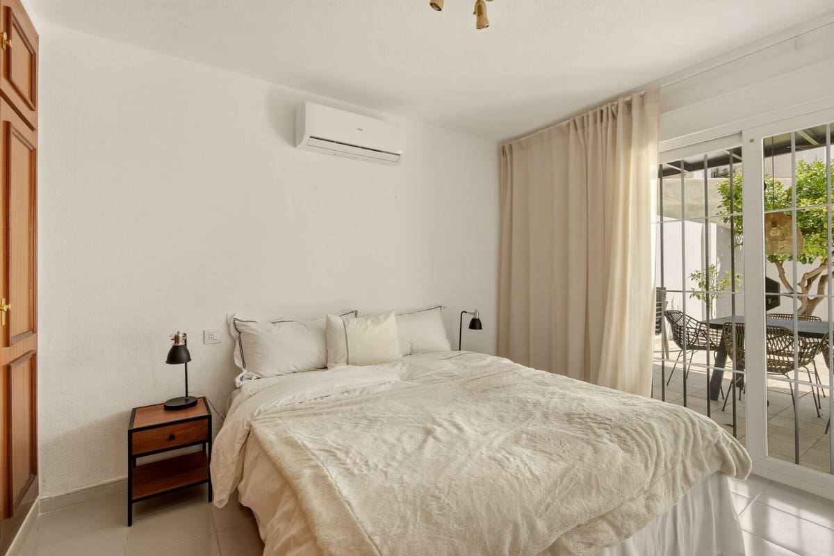 5 bedroom Townhouse for sale in Torremolinos with pool - € 525,000 (Ref: 9876018)