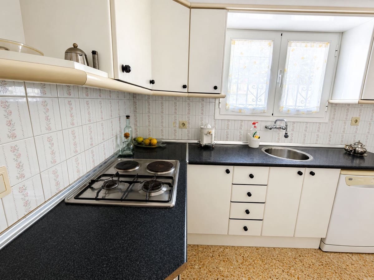 3 soverom Villa til salgs i La Duquesa / Puerto de la Duquesa med garasje - € 595 000 (Ref: 9876019)
