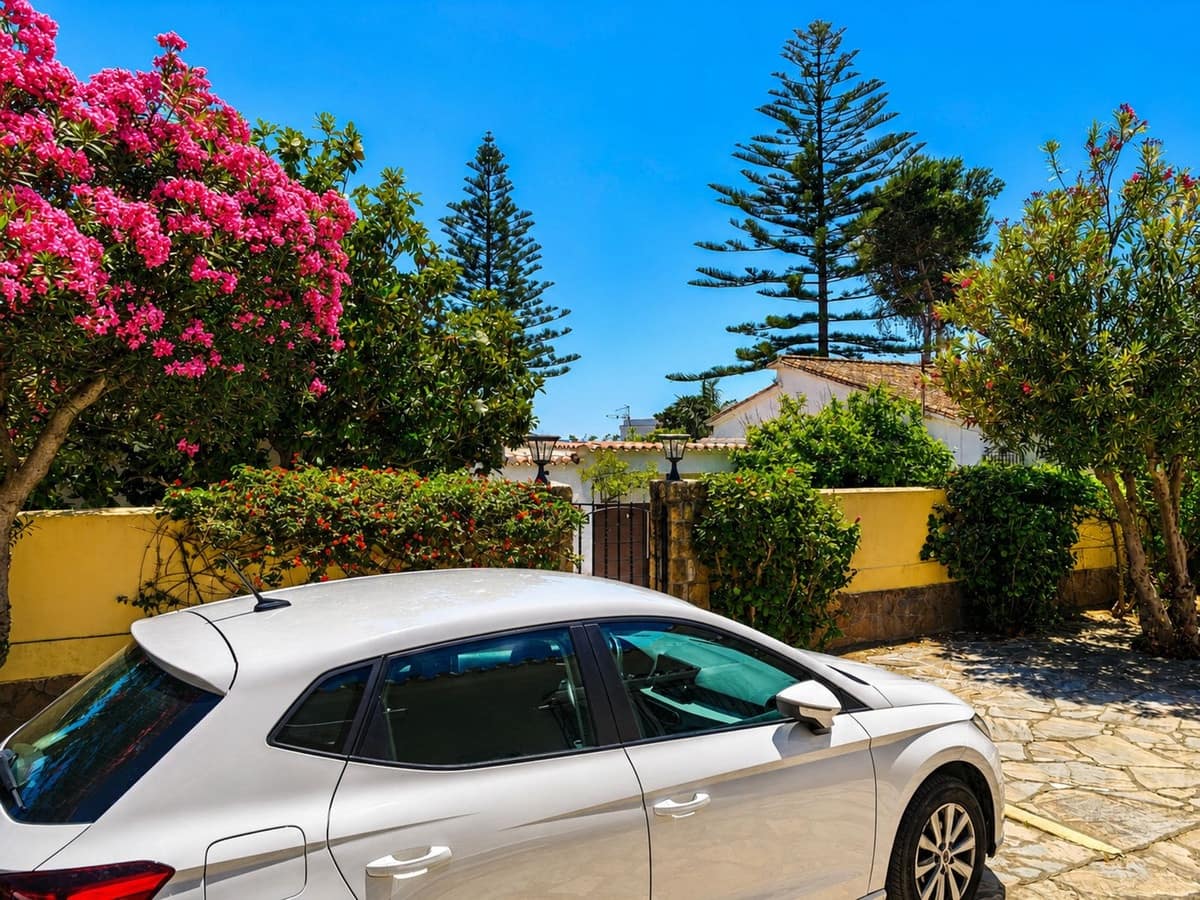 3 soverom Villa til salgs i La Duquesa / Puerto de la Duquesa med garasje - € 595 000 (Ref: 9876019)