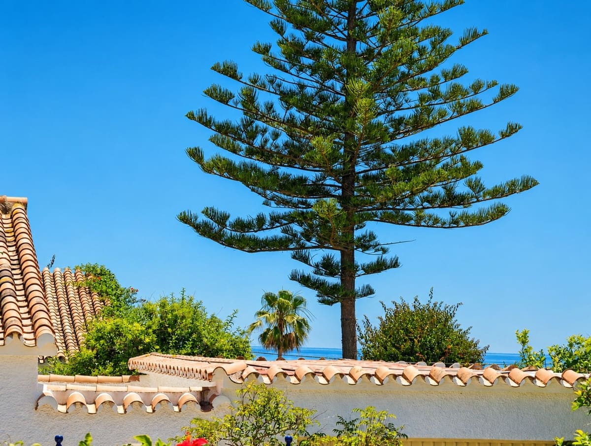 3 soverom Villa til salgs i La Duquesa / Puerto de la Duquesa med garasje - € 595 000 (Ref: 9876019)