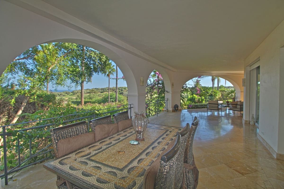 4 sypialnia Willa na sprzedaż w Sotogrande z basenem garażem - 1 895 000 € (Ref: 9876020)