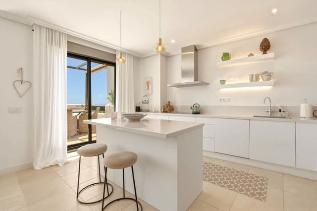 3 sovrum Hus till salu i Centro, Estepona med pool garage - 695 000 € (Ref: 9876025)