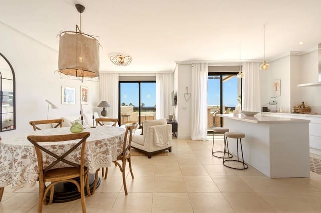 3 sovrum Hus till salu i Centro, Estepona med pool garage - 695 000 € (Ref: 9876025)