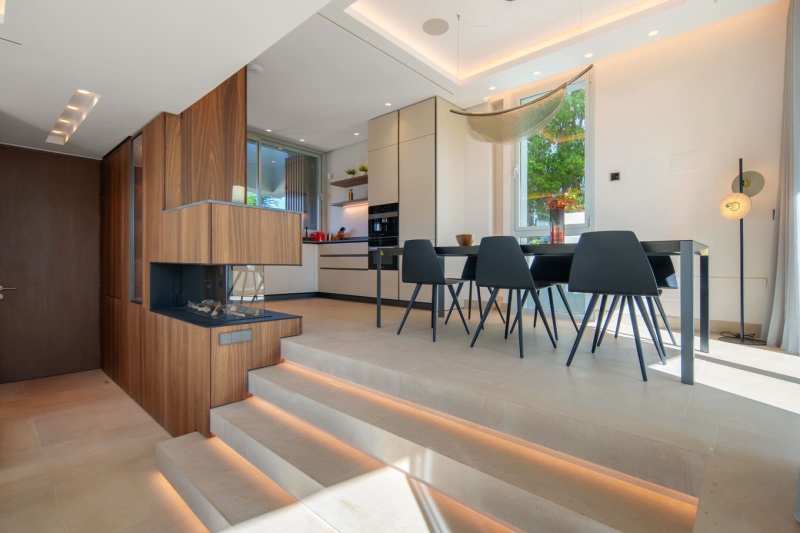 4 soverom Villa til salgs i Nueva Andalucia med svømmebasseng - € 2 775 000 (Ref: 9878982)