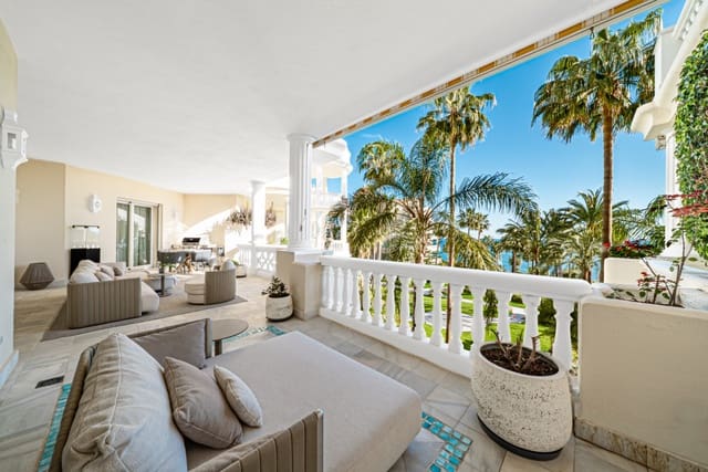 3 Zimmer Apartment zu verkaufen in Centro, Estepona mit Pool Garage - 4.750.000 € (Ref: 9878983)